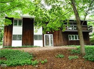 6 Primrose Ct, Norwalk, CT 06854