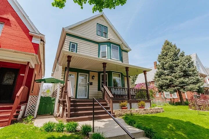 3 bed, 1000 sqft, $1,400 — Photo 1