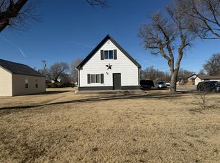 301 S Fowler St, Meade, KS 67864