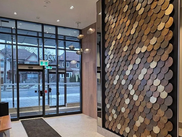 1720 Bayview Ave #527 — Photo 3