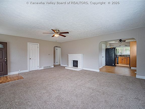 3rd image of 107 Fairview Dr