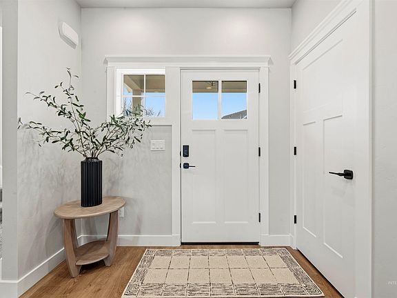 4th image of 10093 W McMillan Rd