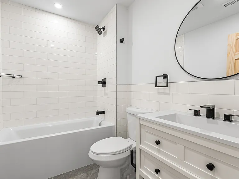 708 N 43rd St #6 — Photo 9