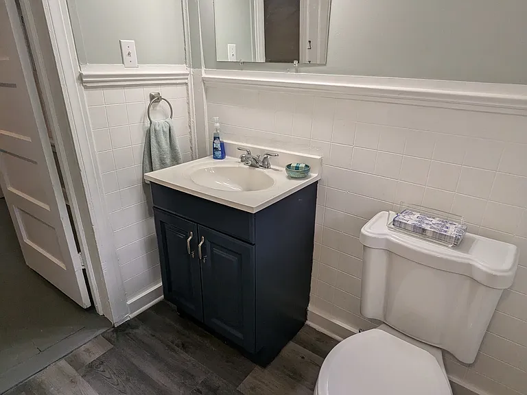 Remodeled full bath.