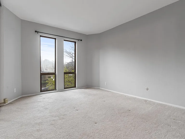 385 Jayne Ave #309 — Photo 21