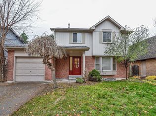 32 Penwick Cres, Richmond Hill, ON L4C5B4