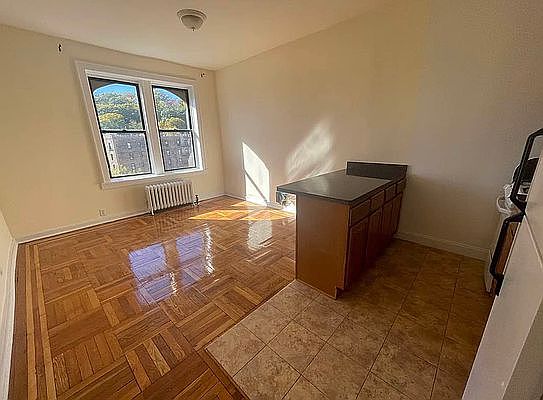 1st image of 25 Seaman Ave #5H