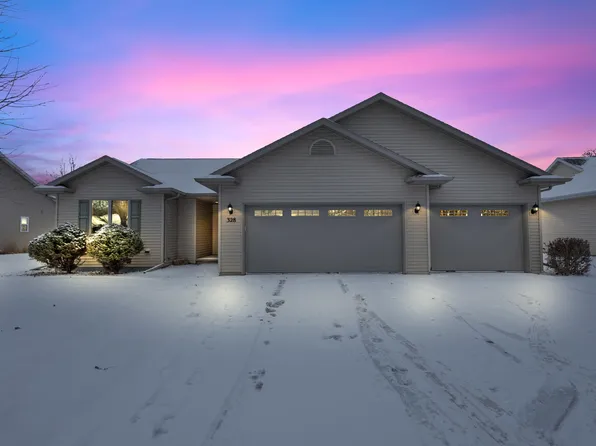 328 Castle Oak Dr, Neenah, WI 54956
