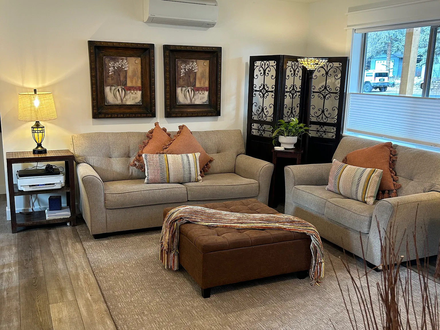 2 bed, 800 sqft, $2,200 — Photo 1