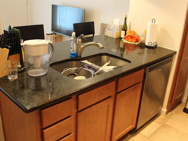 612 Park Pl #302 — Photo 6