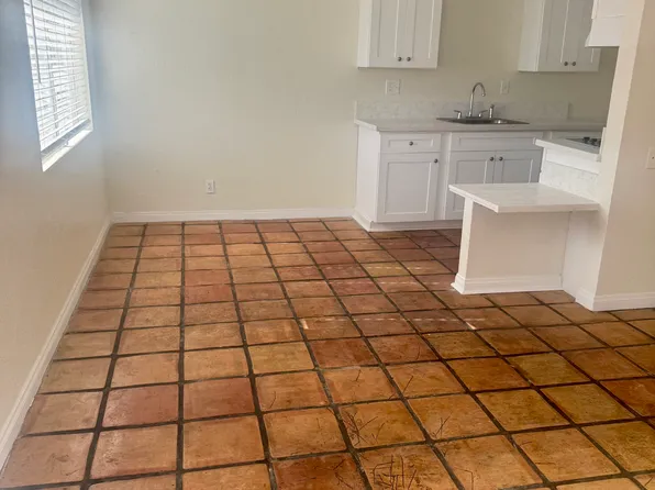 350 W Chino Canyon Rd, Palm Springs, CA