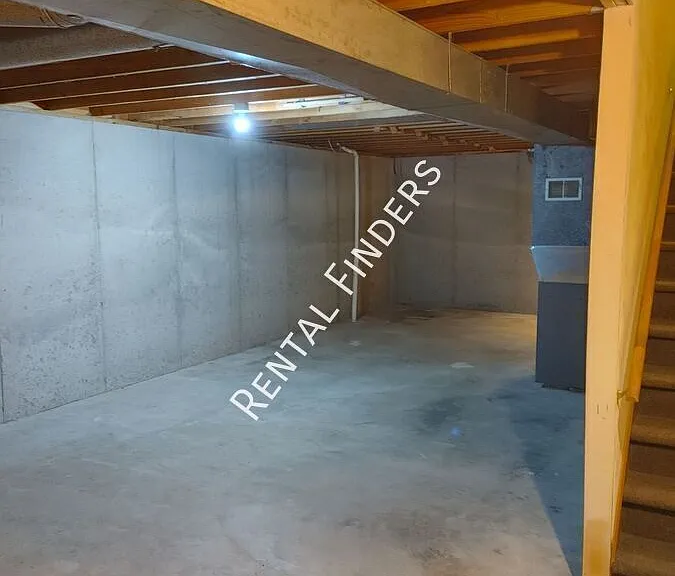 600 S Westland Dr #B — Photo 10