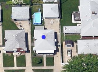 27613 Ursuline St, Saint Clair Shores, MI 48081