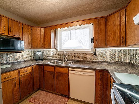 5th image of 406 WALTER SCOTT AVENUE