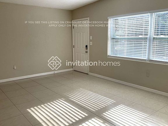 3rd image of 109 E Lauren Ct