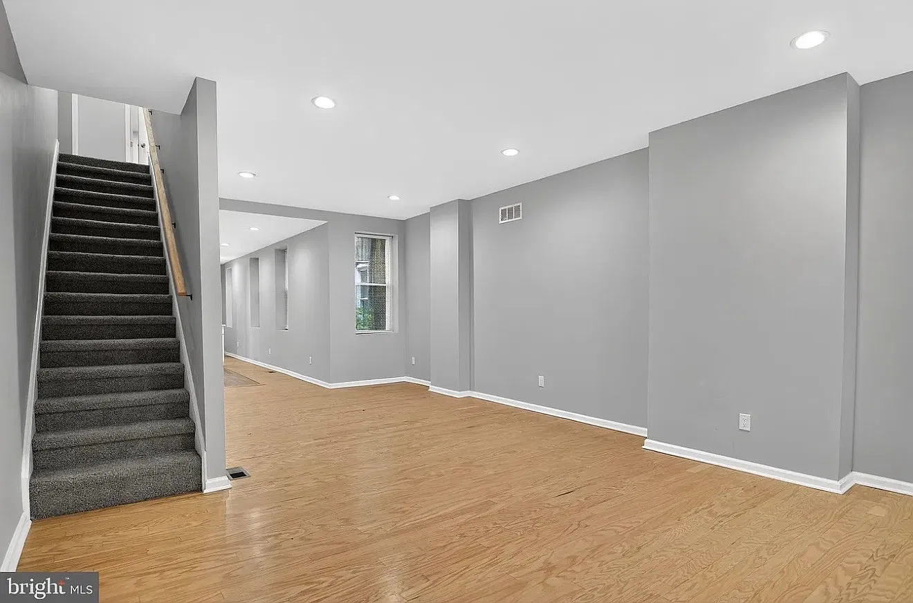 4 bed, 1.5 bath, 1425 sqft, $2,200 — Photo 1