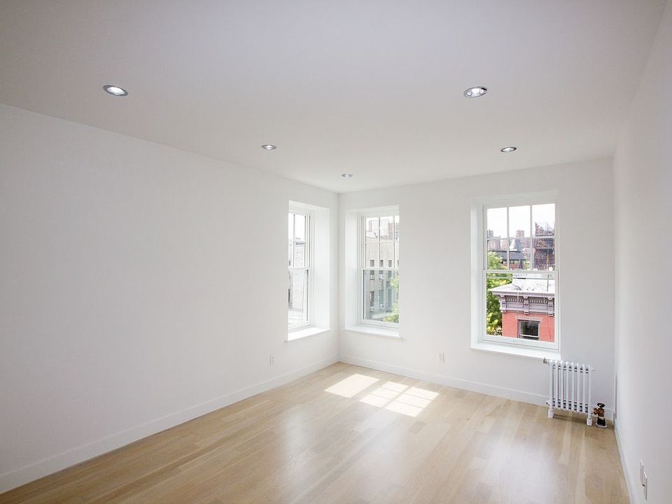 1st image of 181 Waverly Pl APT 5A