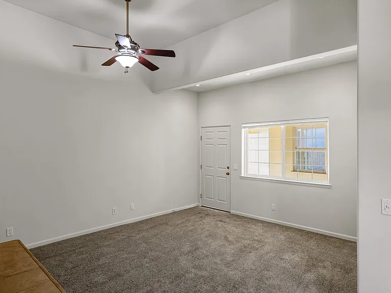 414 Larkin St #17 — Photo 4