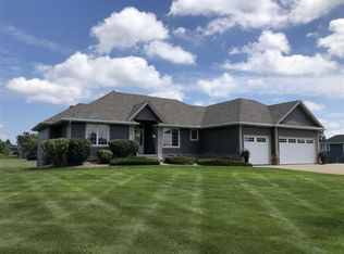 870 Brookside Dr, Jefferson, SD 57038