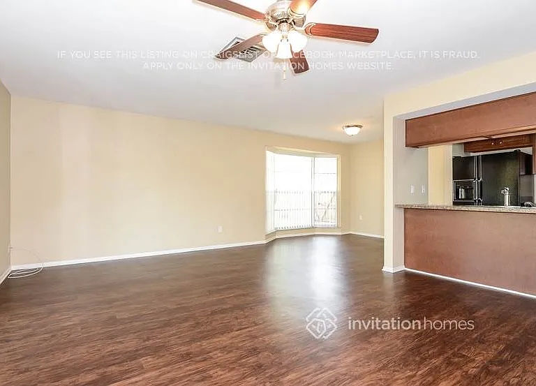 2111 Almeria Way S — Photo 5