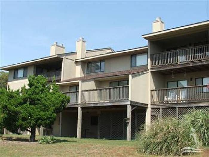 1st image of 3 Pinehurst Dr