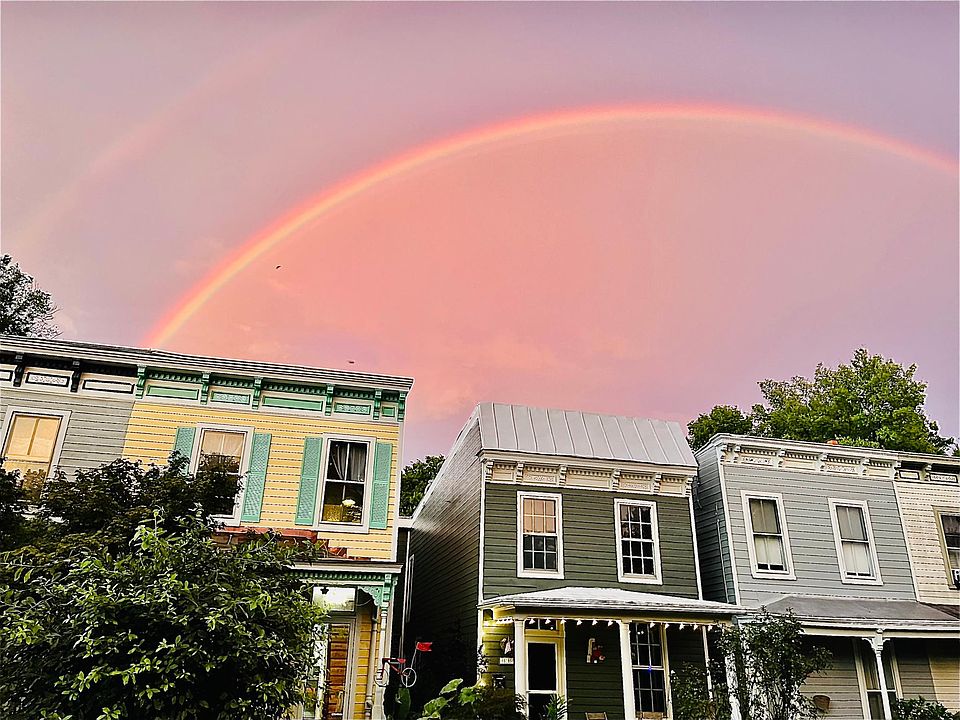 1st image of 413 1/2 S Laurel St