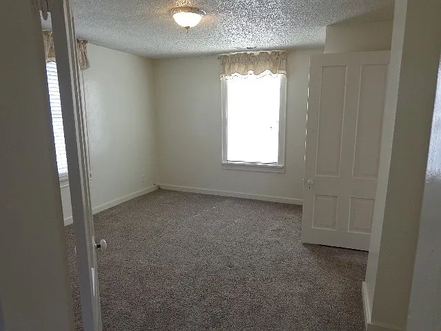 94 W 250 N — Photo 15