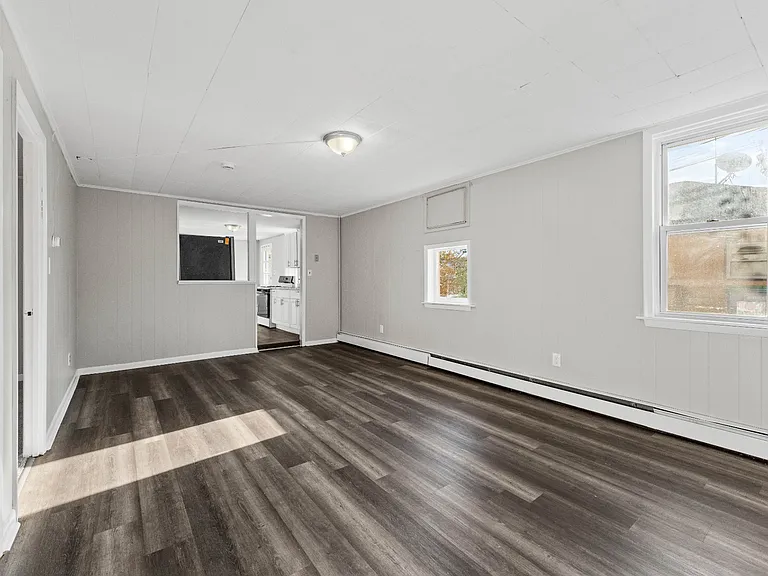 323 Philadelphia Ave #4 — Photo 3