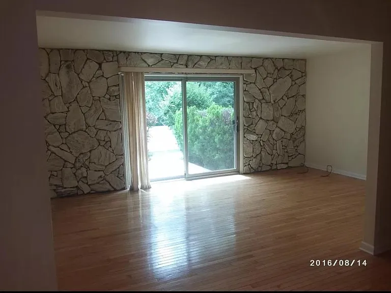 3624 Old Creek Rd — Photo 3