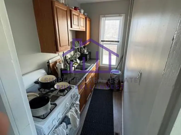 164 Riverside St #1 — Photo 5