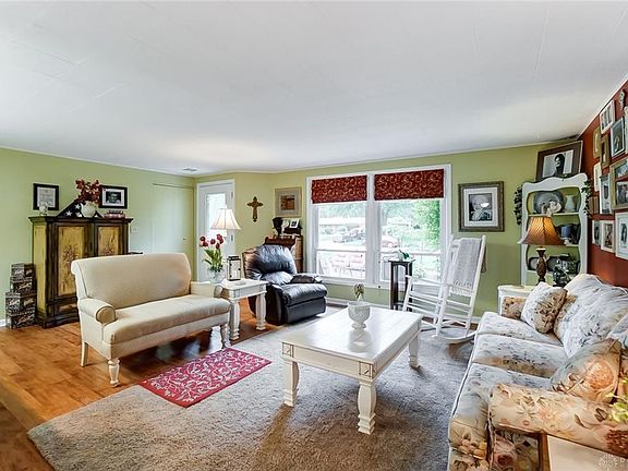 4th image of 5041 Dobbs Dr