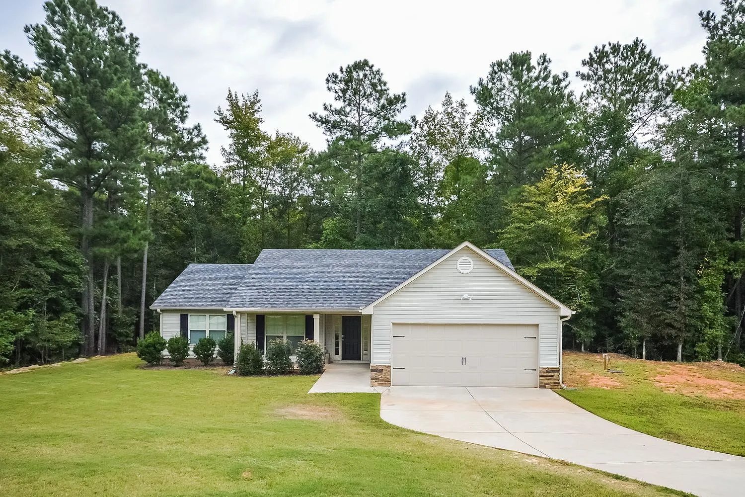 655 Hope Way photo 1