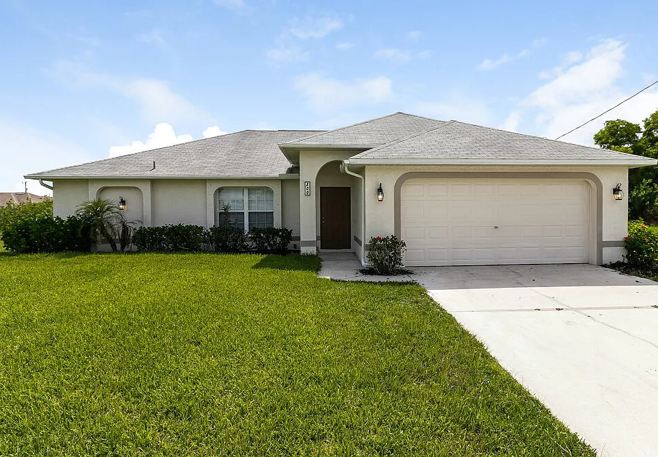 800 SW 8th Pl