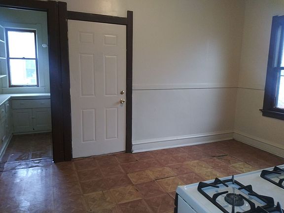 2nd image of 2216-2218 N 39th St