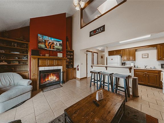 2nd image of 11 Green Meadow Ln #2