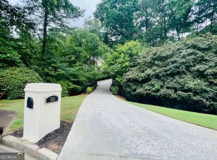 325 Tradea Tarn, Roswell, GA 30076