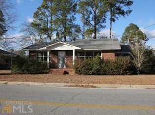 701 Goodge St, Claxton, GA 30417