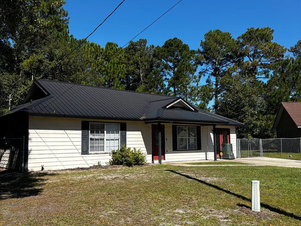 999 Ridgeland Dr
