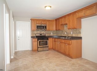 676 Maple Ave, Elizabeth, NJ 07202