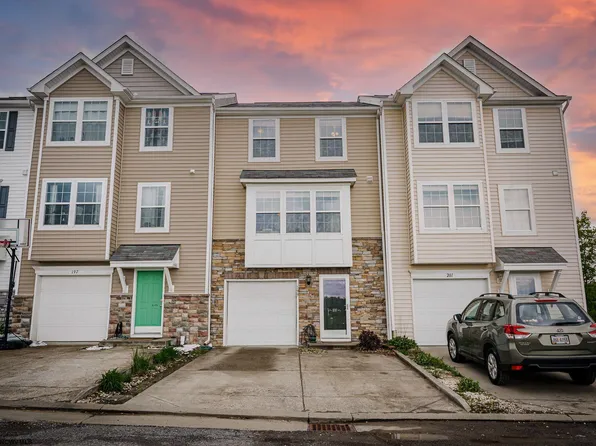 199 Birds Eye View Dr, Morgantown, WV 26501