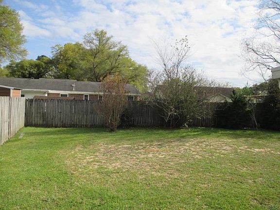 4th image of 7031 Balboa Dr