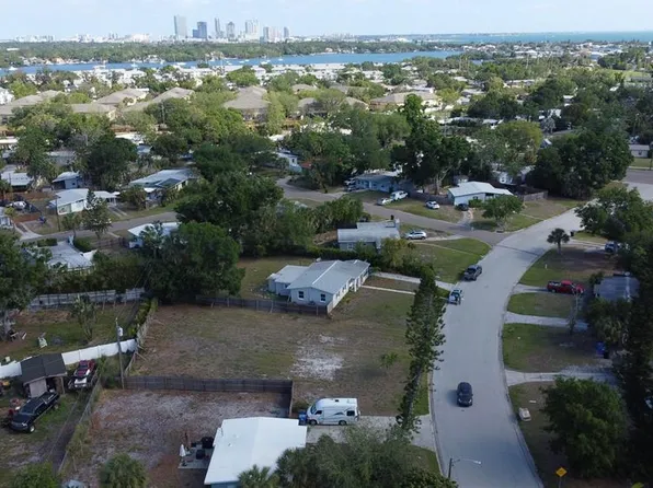 4101 Neptune Dr SE Lot 16, Saint Petersburg, FL 33705