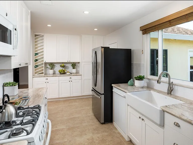 328 Stowell Ave — Photo 13