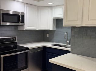 2041 NW 61st St #B, Seattle, WA 98107