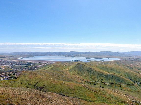 3rd image of 18410 Lakepointe Dr