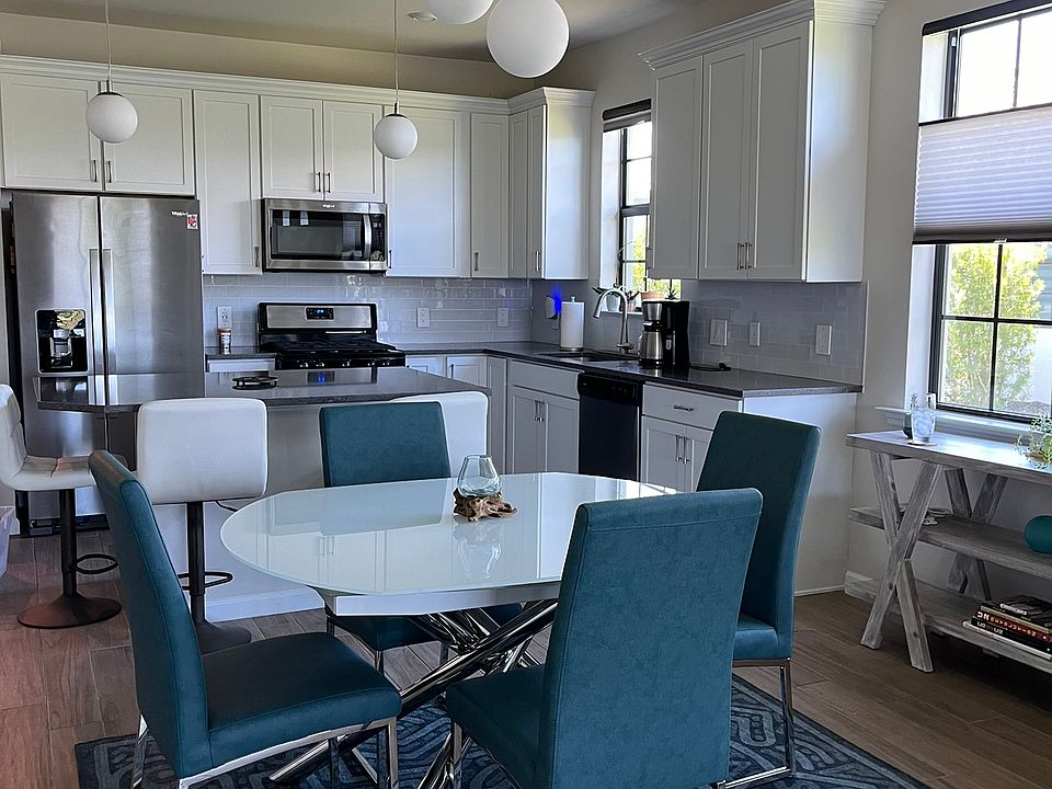 Open concept Kitchen and eating area