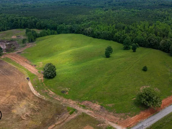 205 Bear Creek Rd, Pinson, TN 38366