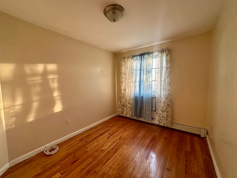 766 Pine St #3 — Photo 8