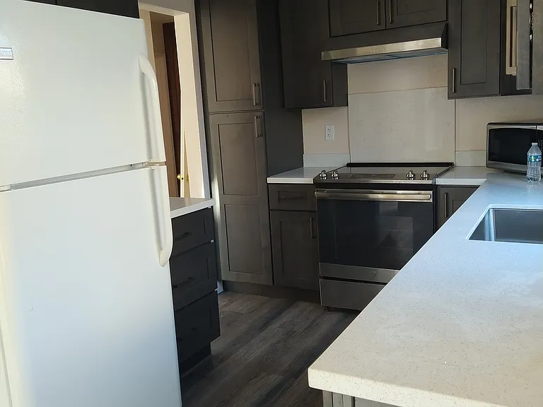 2917 Honeynut St — Photo 2