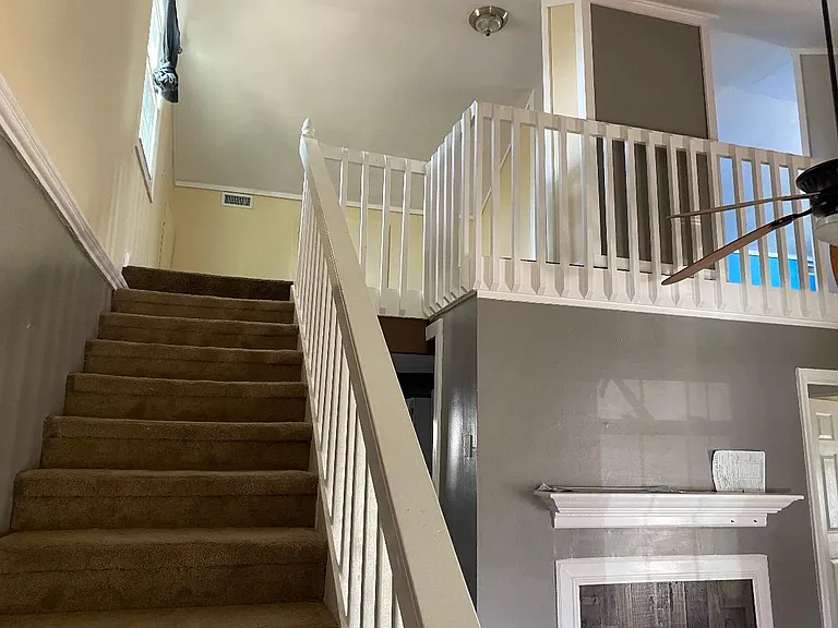 3902 Hawthorne Ave SW — Photo 4